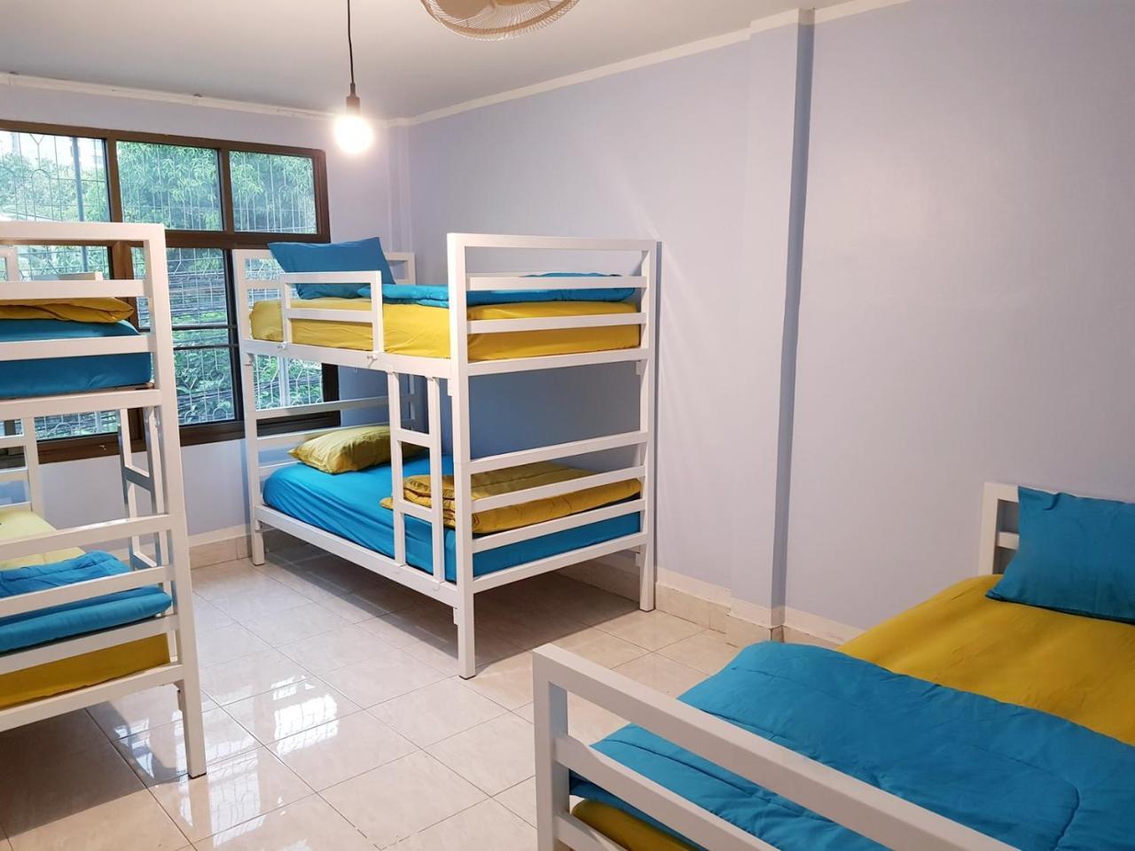 Meet & Meal Hostel Bangkok Luaran gambar
